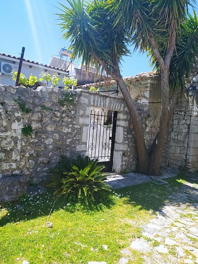 Castle Of Himara Appartement Buitenkant foto